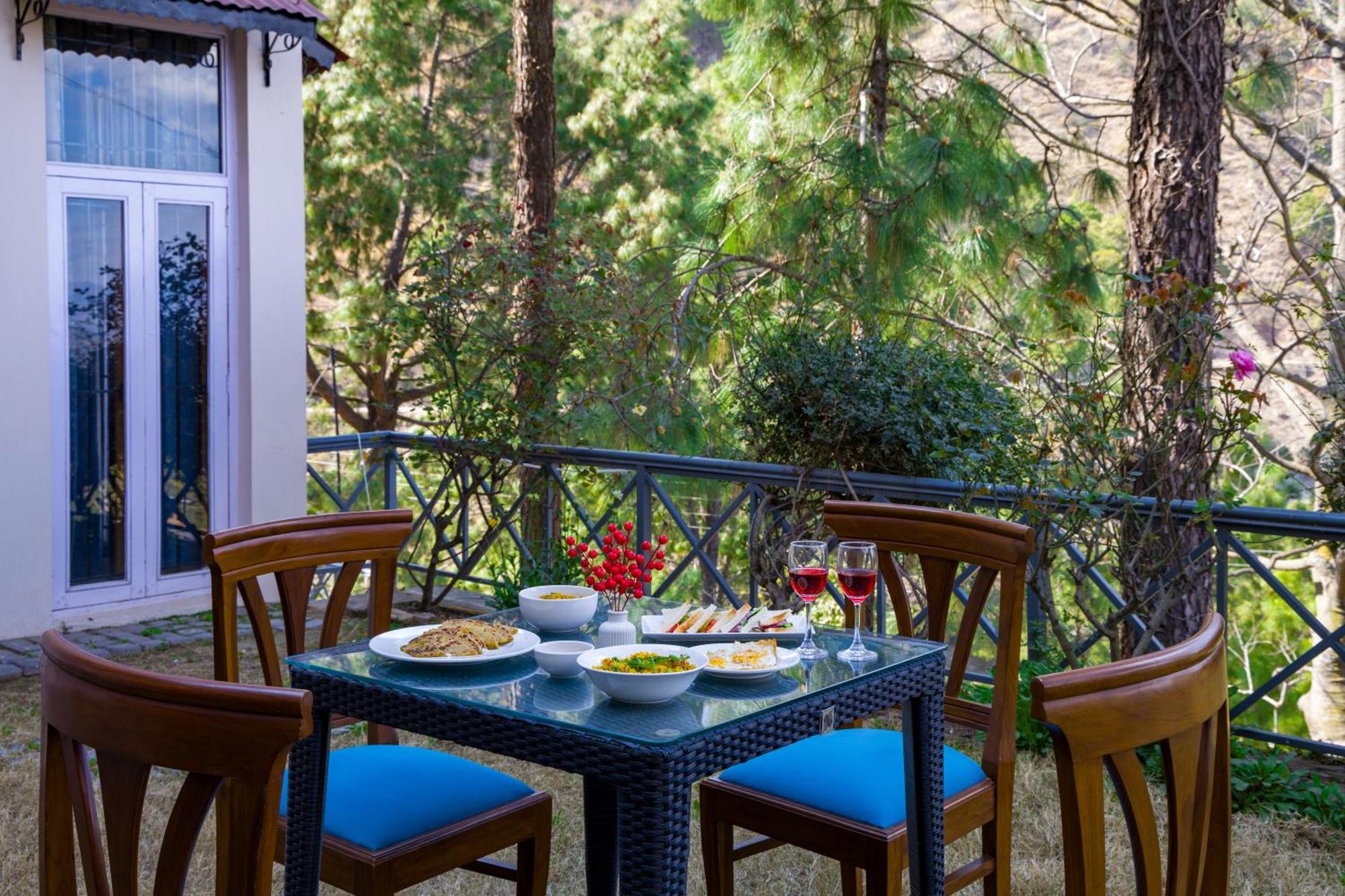 Alaya Stays Mehar Villa - 3 Bhk With Garden & Scenic Views Kasauli Exteriér fotografie