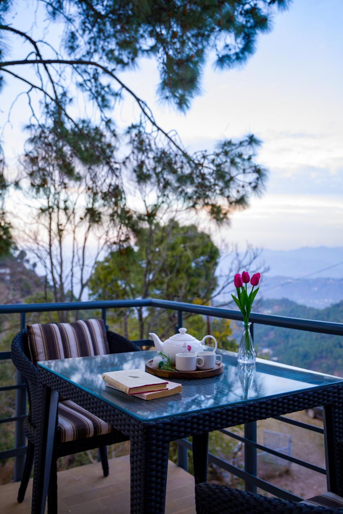 Alaya Stays Mehar Villa - 3 Bhk With Garden & Scenic Views Kasauli Exteriér fotografie